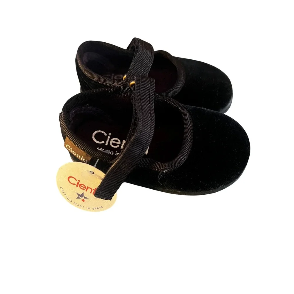 Cienta Spain Mary Jane Shoes -‎ Black Velvet Girls Ballet Flats, Size 3.5